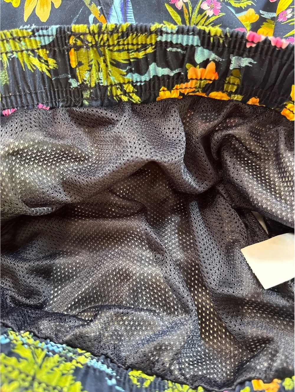 Old Navy Men’s Medium Black Tropical Floral Swim Trunks Board Shorts