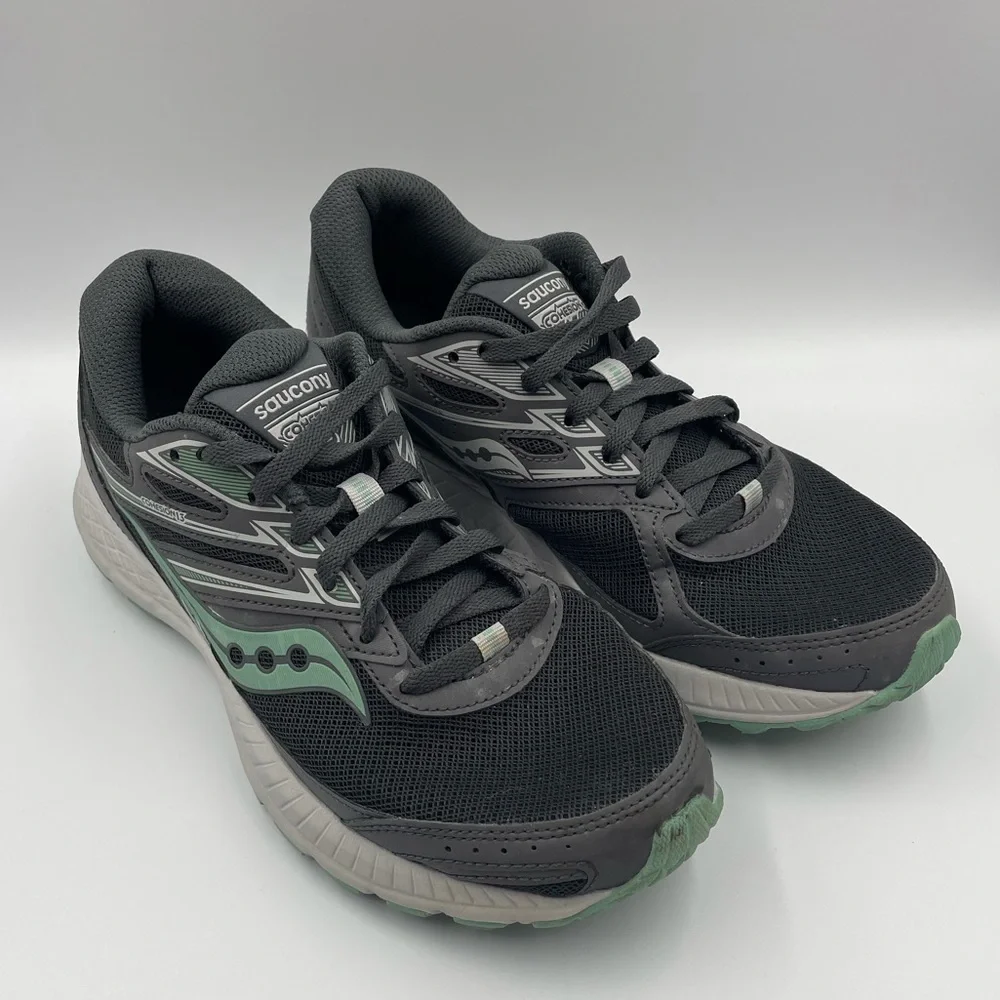 Saucony business follow *no