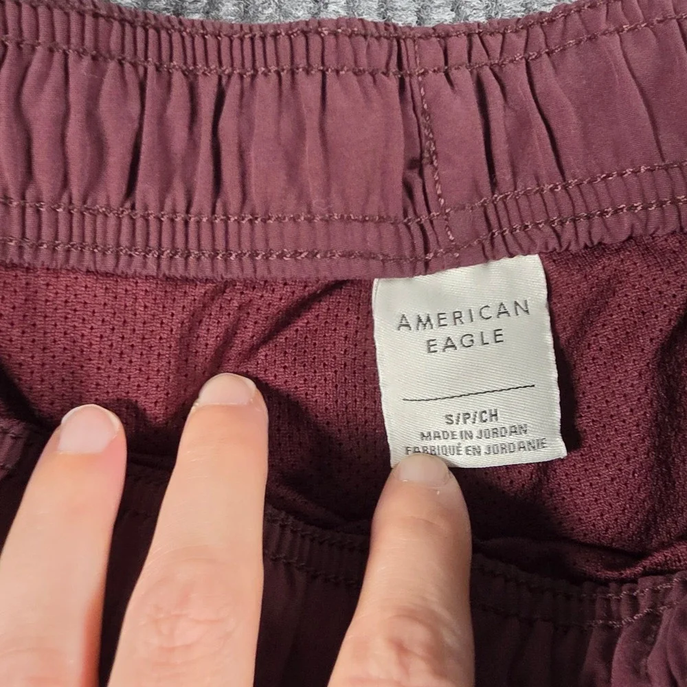 American Eagle‎ Mens Small Maroon Nylon Mesh Lined Swim Athletic Shorts Burgundy