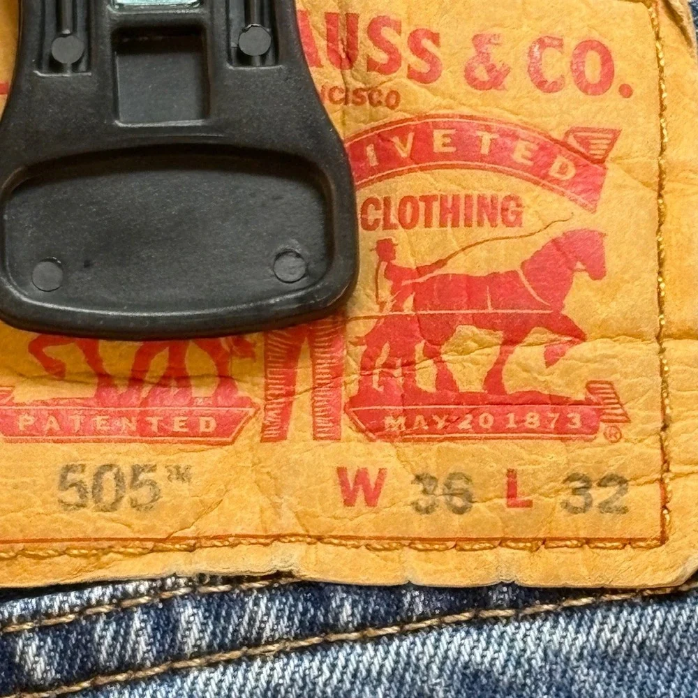 Levi's 505 Mens W36 L32‎ Straight Fit Jeans Blue Denim Casual Pants