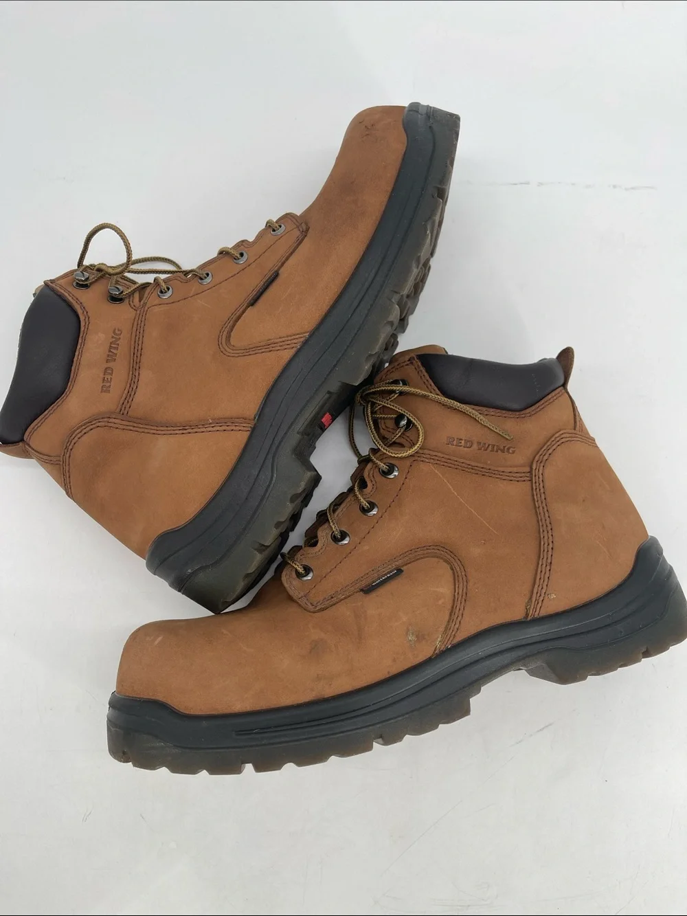 Red Wing great light