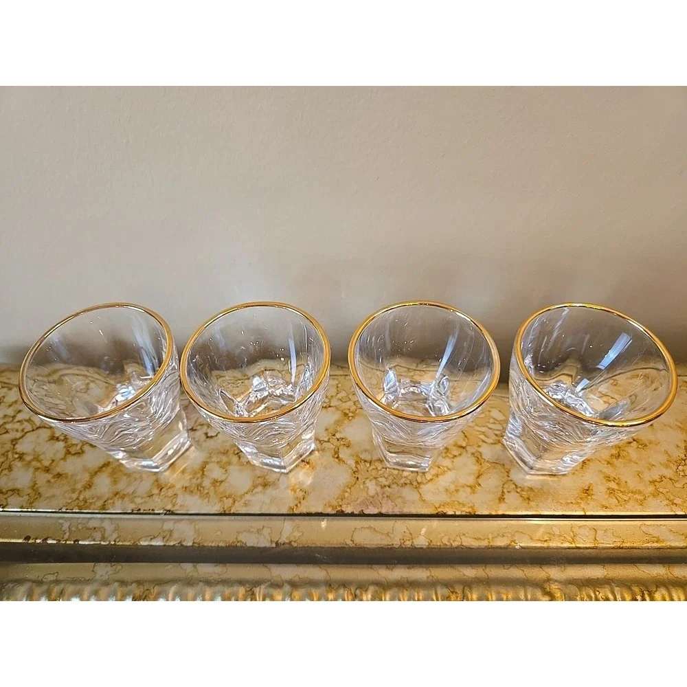Thyme & Table 4-Piece Scalloped‎ Shot Glass Set with Elegance and Functionality