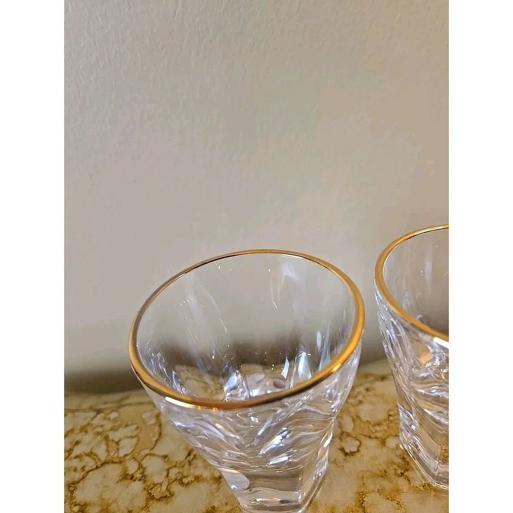 Thyme & Table 4-Piece Scalloped‎ Shot Glass Set with Elegance and Functionality