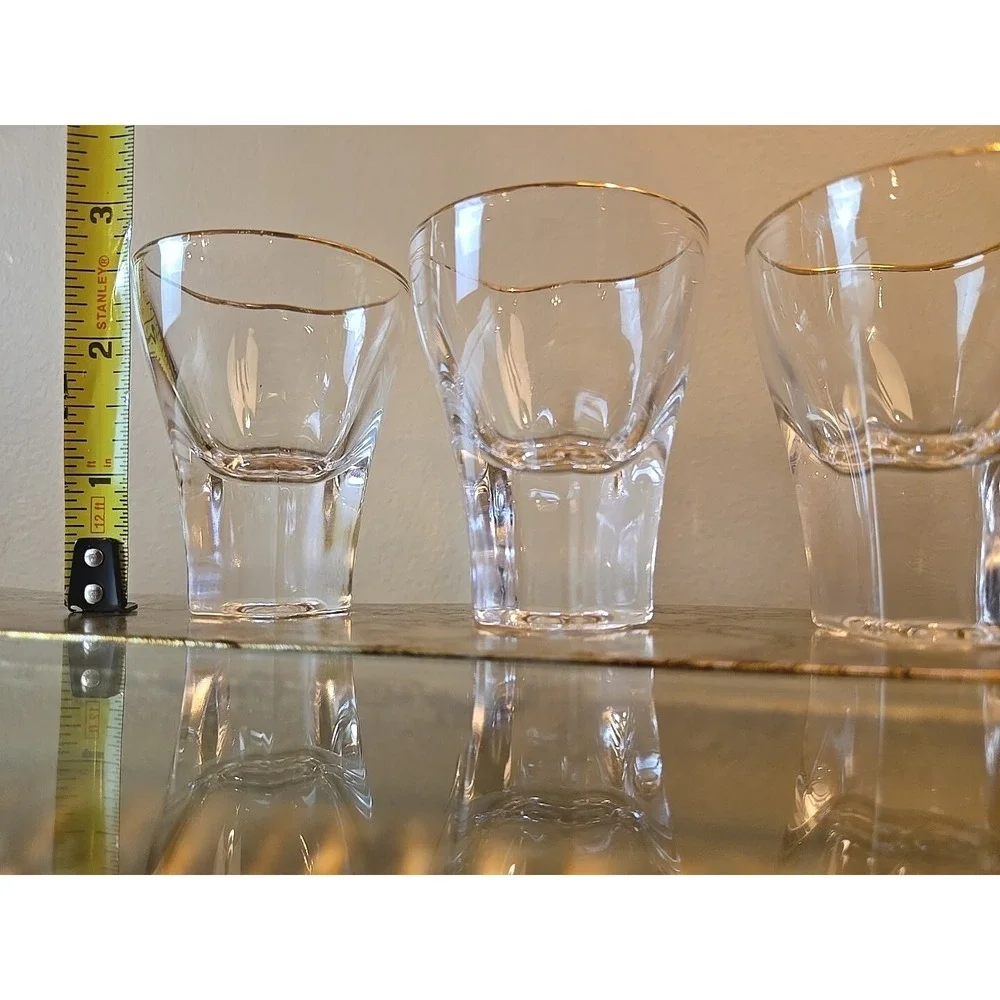 Thyme & Table 4-Piece Scalloped‎ Shot Glass Set with Elegance and Functionality