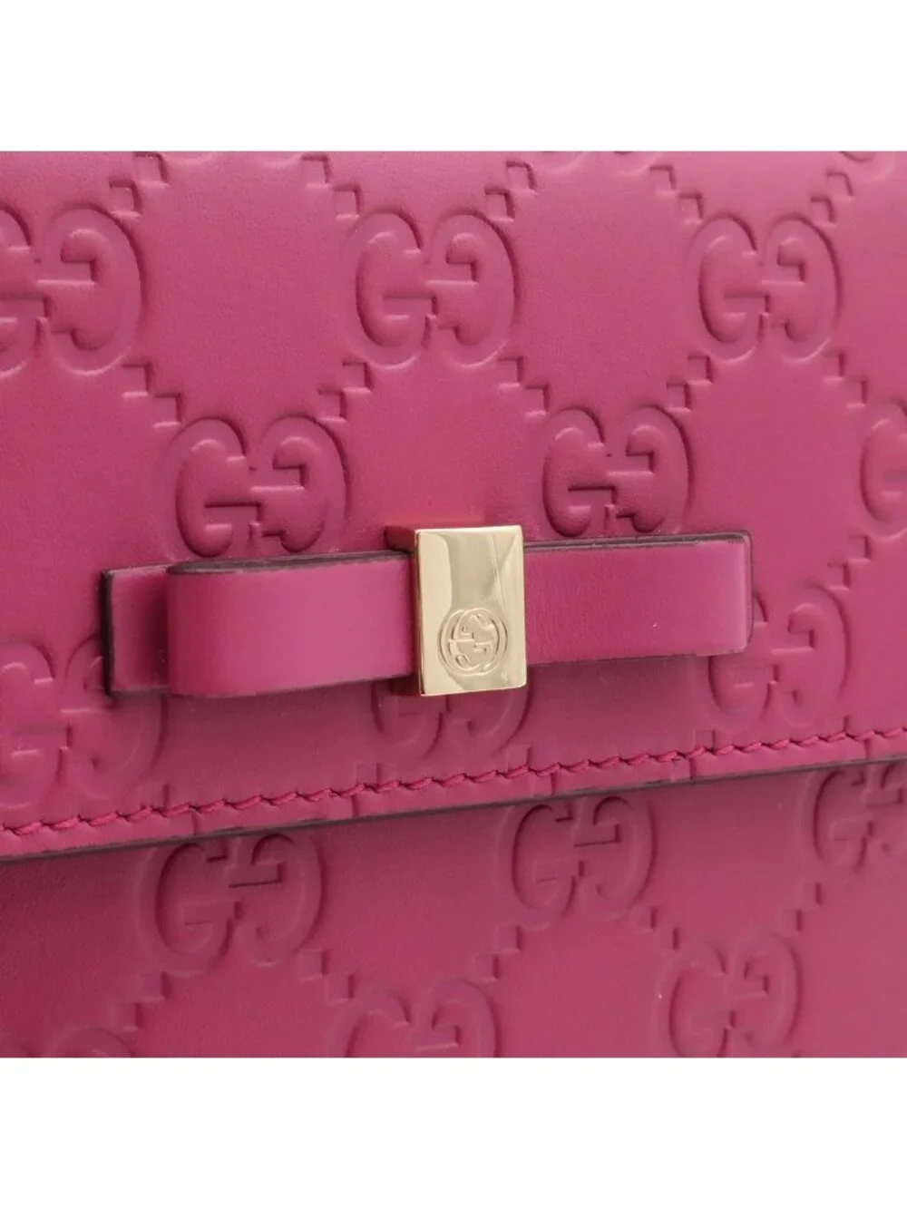 Gucci rank width
