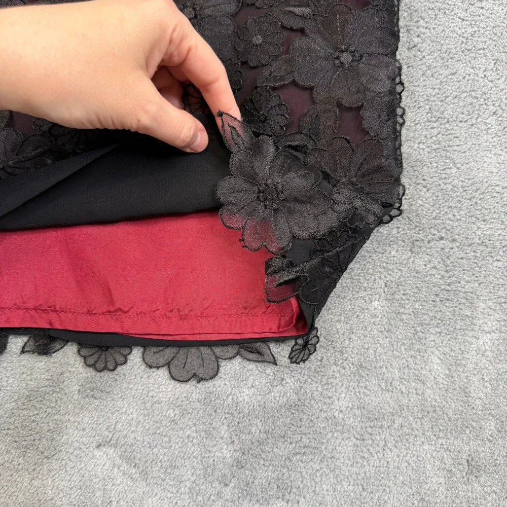KAY UNGER New York Black Lace Sheer Contrast Red Lining Mini Skirt Whimsigoth 2‎