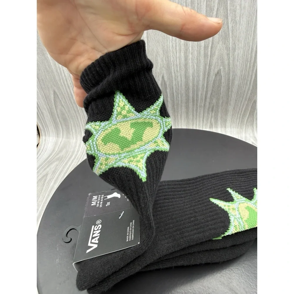 Vans Black Crew Socks Unisex Sz Medium Men 6.5-9 Women 8-10.5 Green Sun Graphic‎