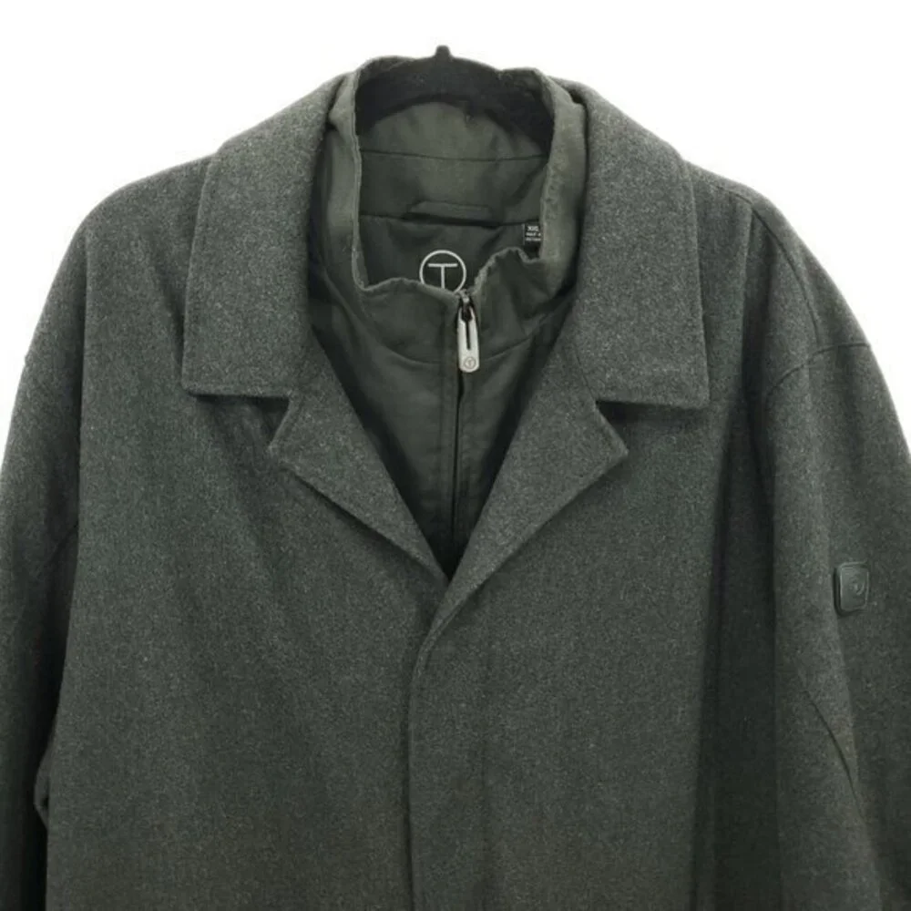 Tumi chest approx