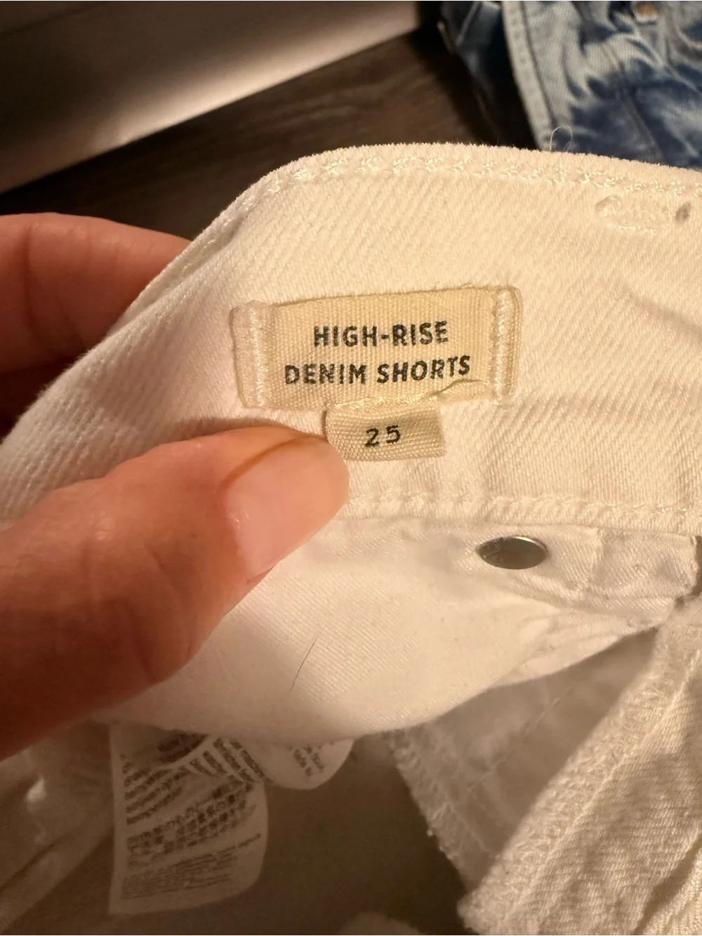 Madewell shorts five frayed