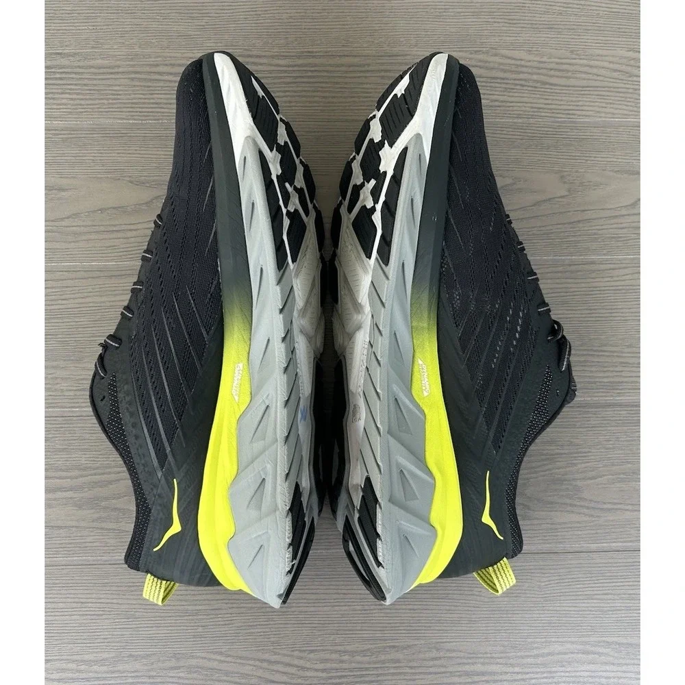 Hoka One One hoka one
