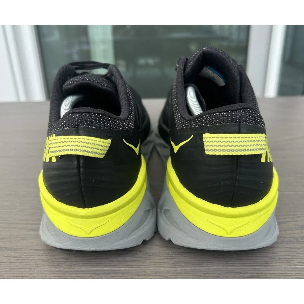 Hoka One One hoka one