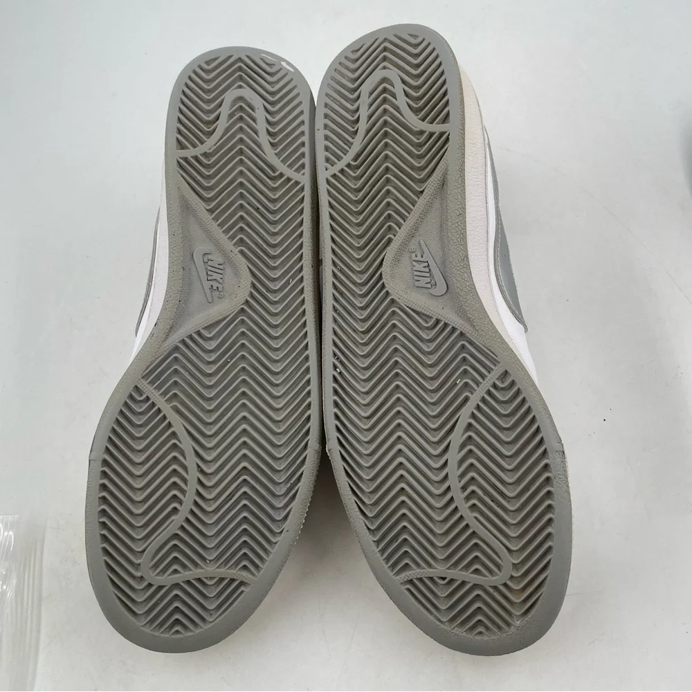 Nike excellent preowned