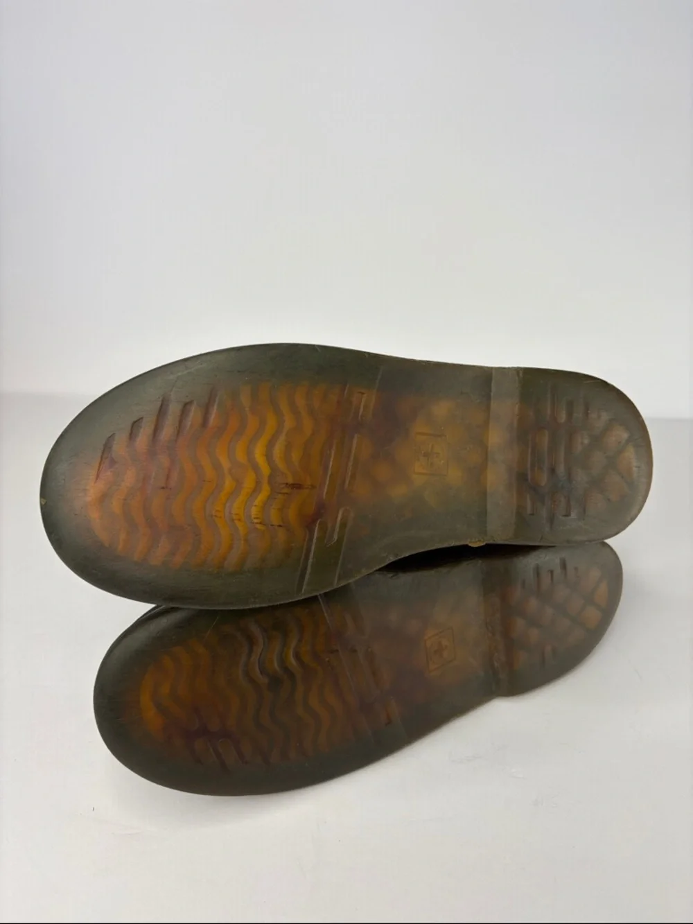 Dr. Martens photos support =the