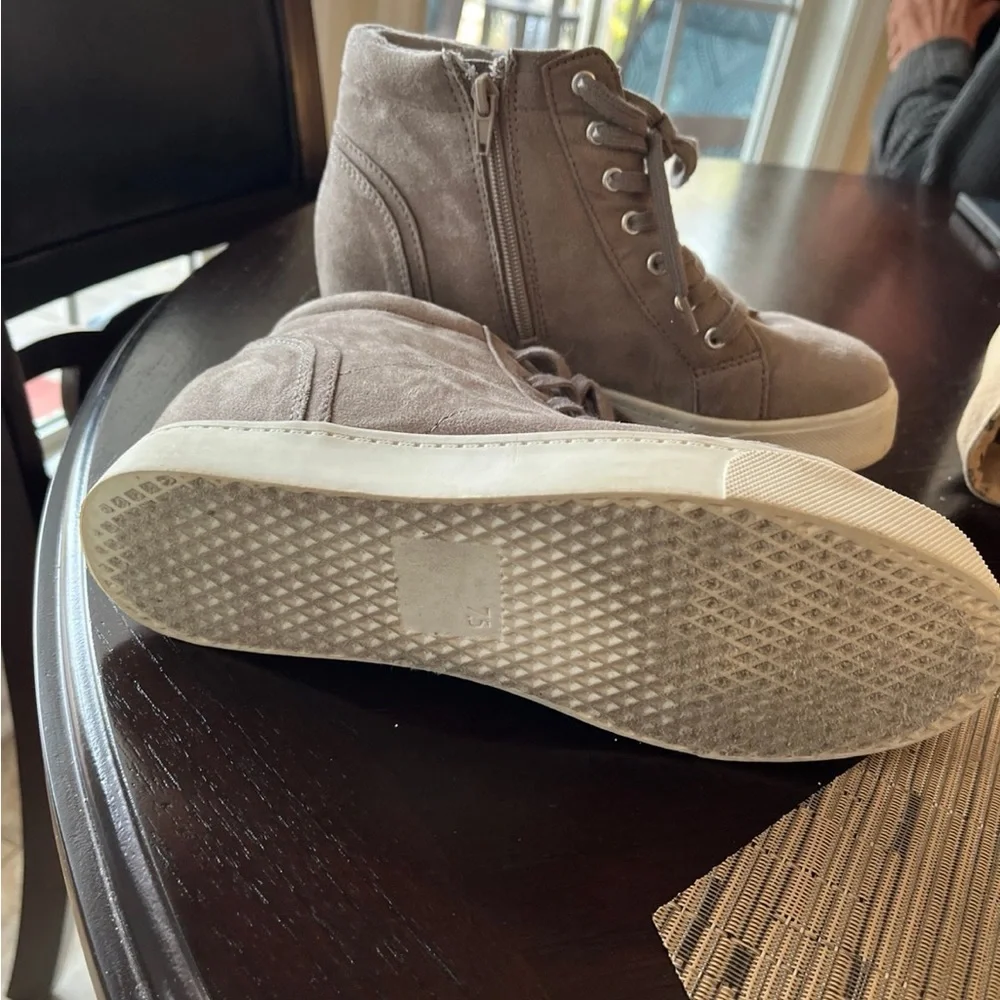 Soda womens preowned
