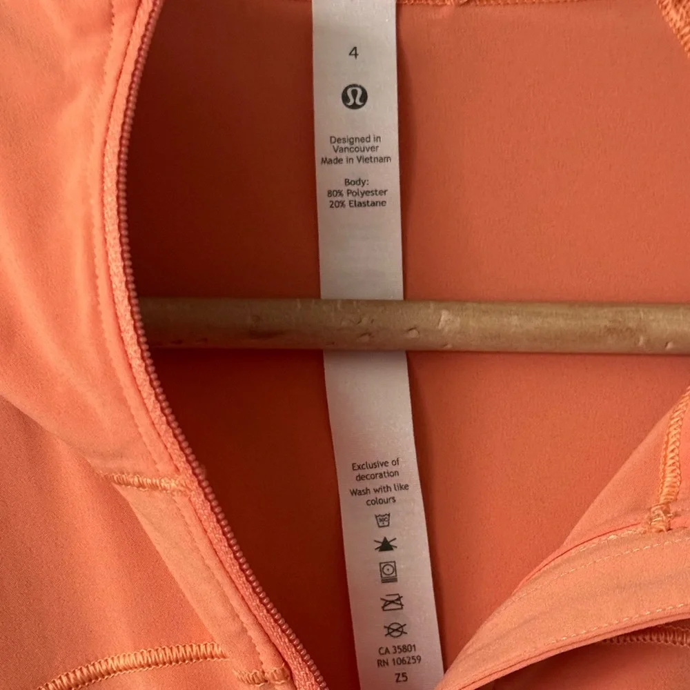 lululemon athletica lightweight hooded
