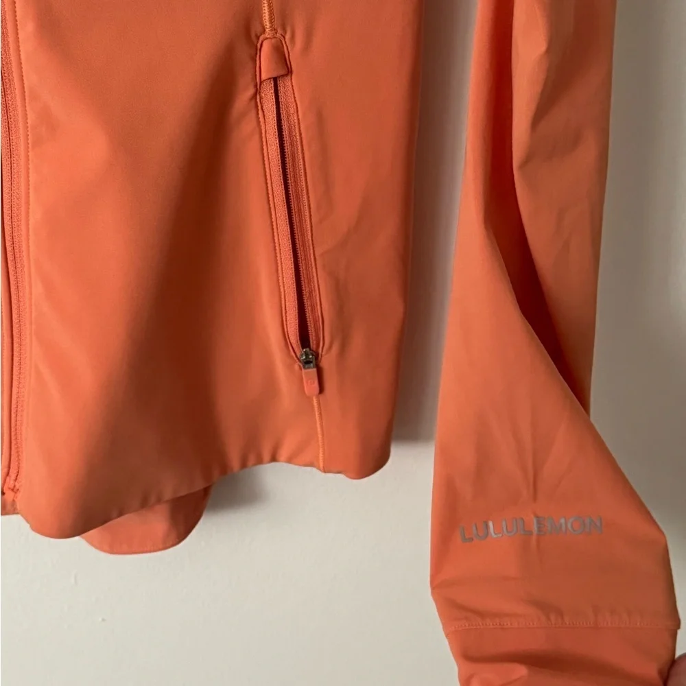 lululemon athletica lightweight hooded