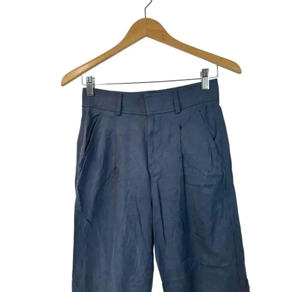 Everlane tencel pleated