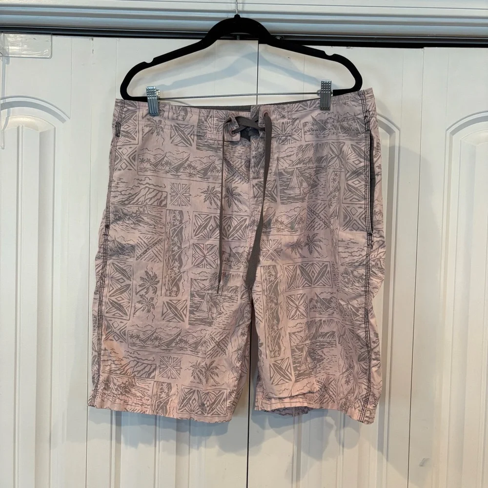Reyn Spooner Pink And Gray Swim Trunks Size 34‎