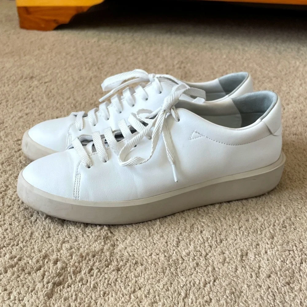 Everlane releather white