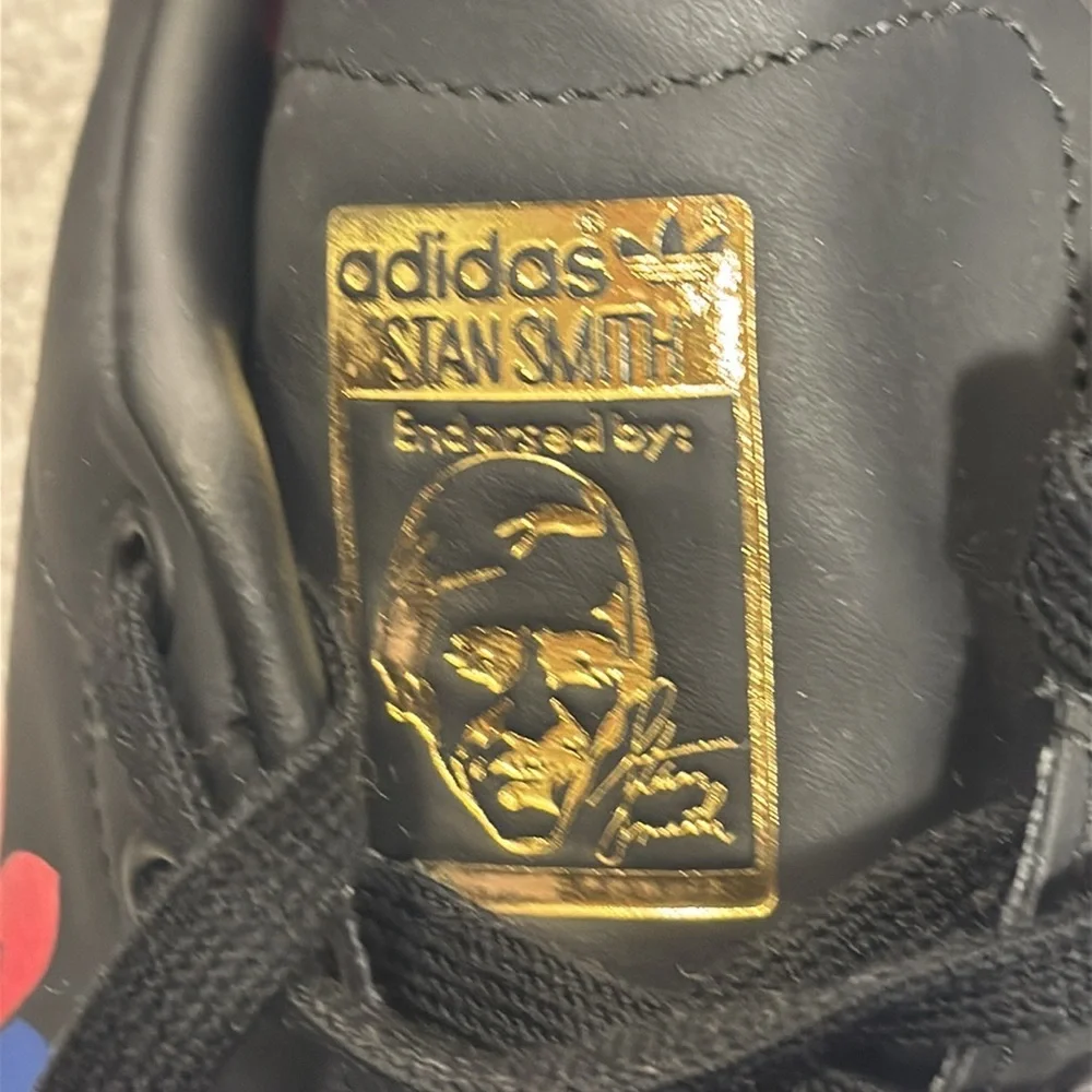 adidas sleek black
