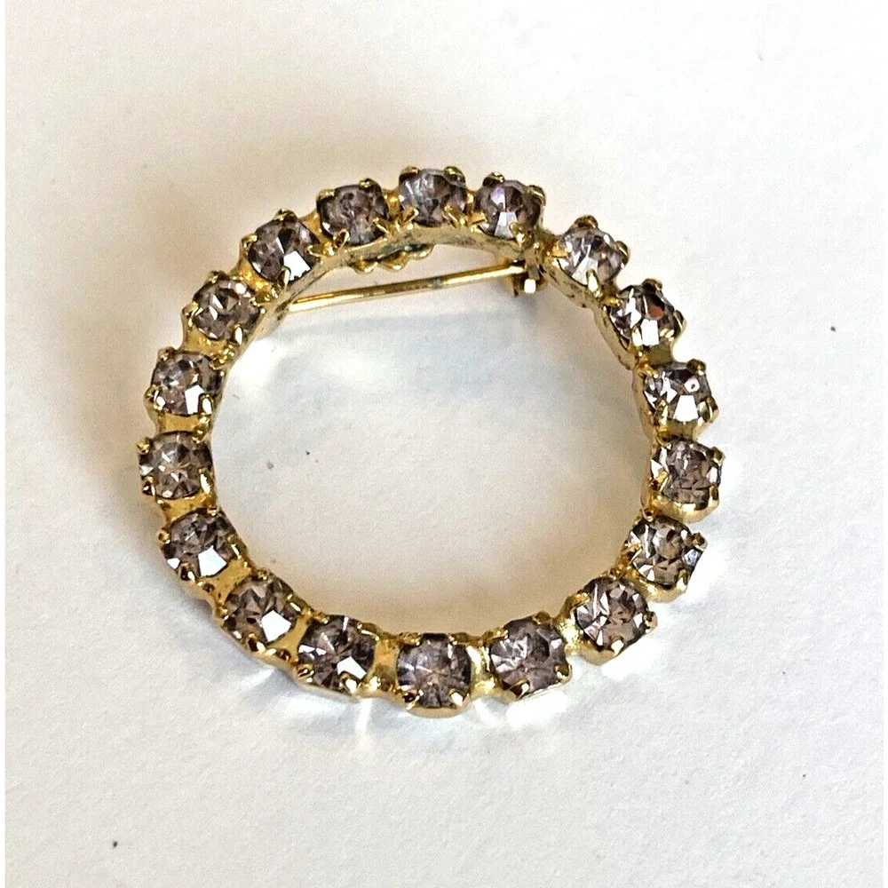 Vintage Wreath Brooch Mid Century Circle Pin Goldtone & Light Pink Rhinestones