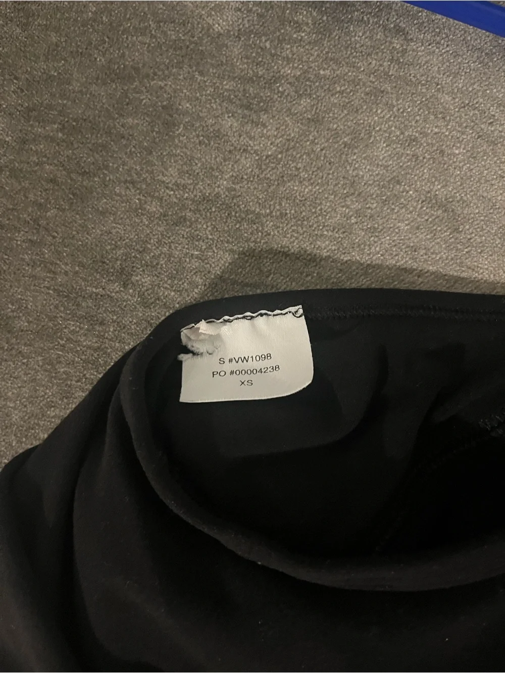 Vuori sleek black