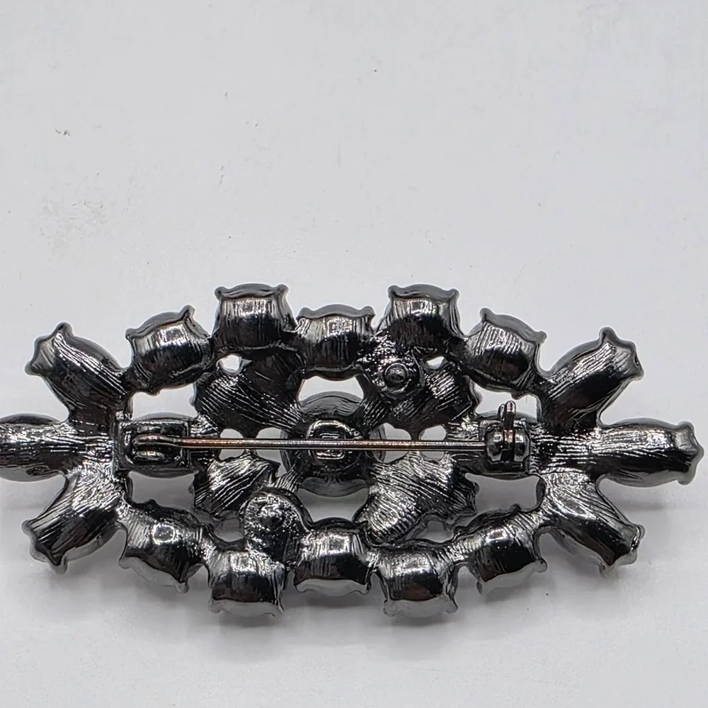 Liz Claiborne Gunmetal Rhinestone Brooch Grey Clear Crystal Marquise Pin‎ LC