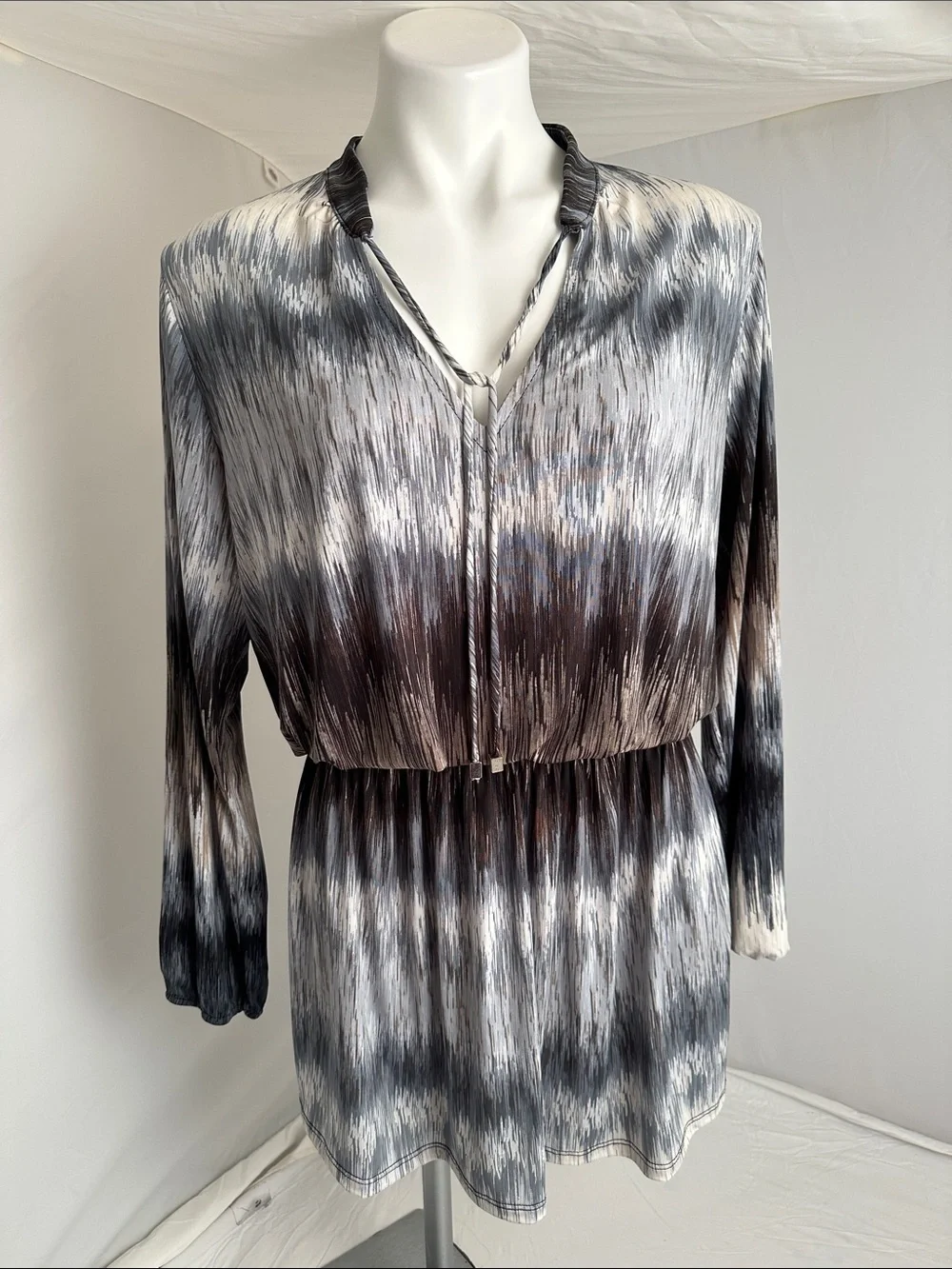 Ariella multicolor print stretch long sleeve v-neck blouson dress
