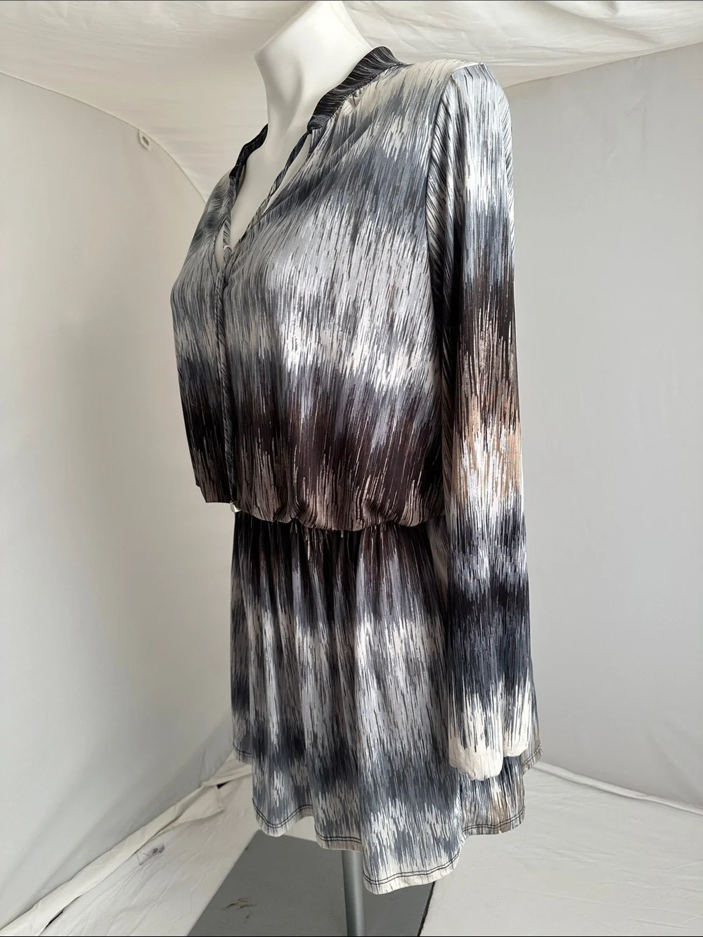 Ariella blouson stretch cuffs