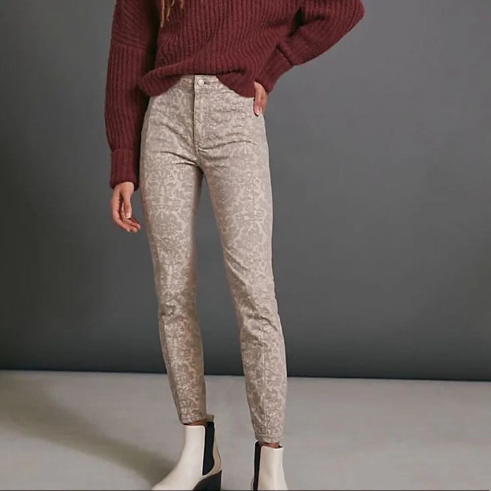 Final Sale 👀 No More Low Offers PILCRO FLOCKED HIGH-RISE LEGGINGS Size 27 Petite