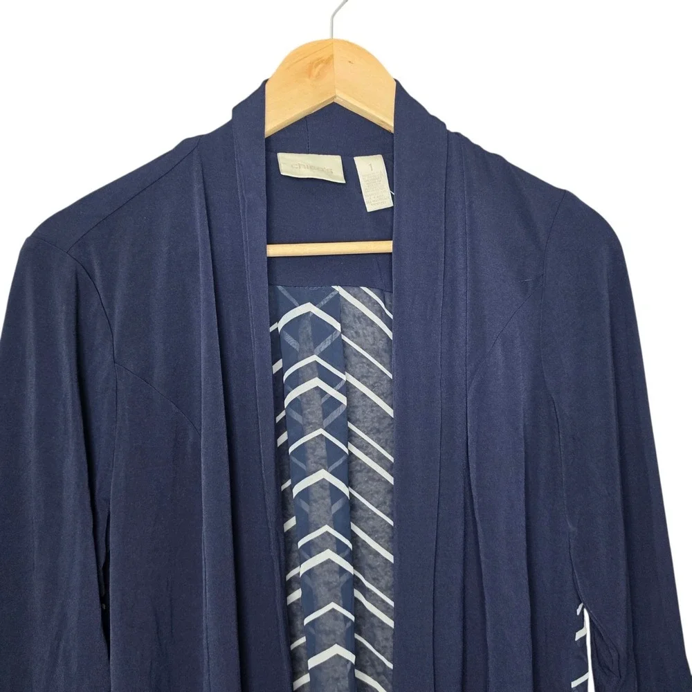 Chicos Cardigan Womens Size 1 Medium Navy Blue Chevron Print Back Open Front Top