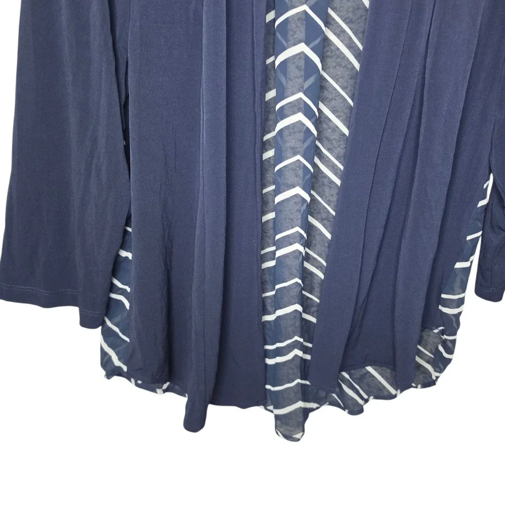 Chicos Cardigan Womens Size 1 Medium Navy Blue Chevron Print Back Open Front Top