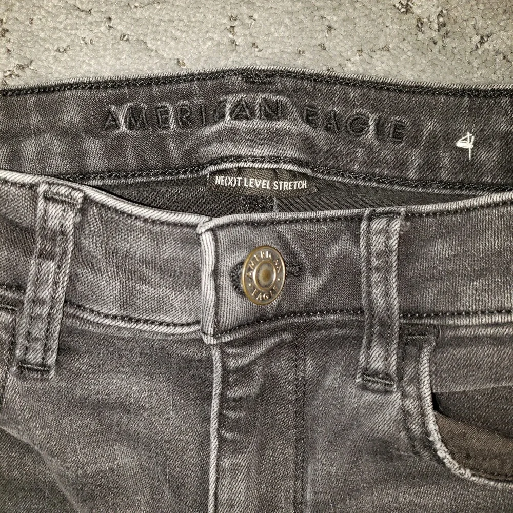 American Eagle Outfitters measurements may