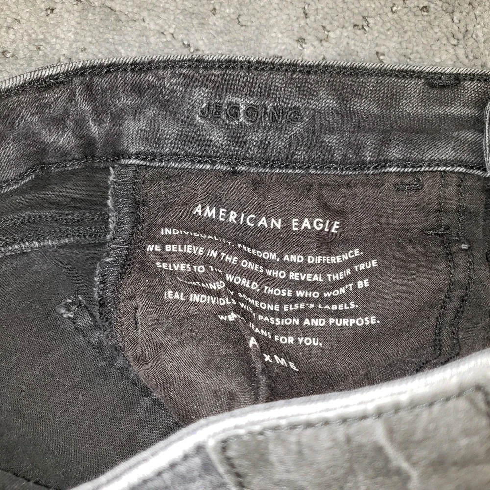 American Eagle Outfitters measurements may
