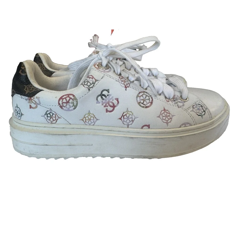GUESS Denesa Platform Sneakers Chunky Treaded Shoes Womens Size 6 Casual White