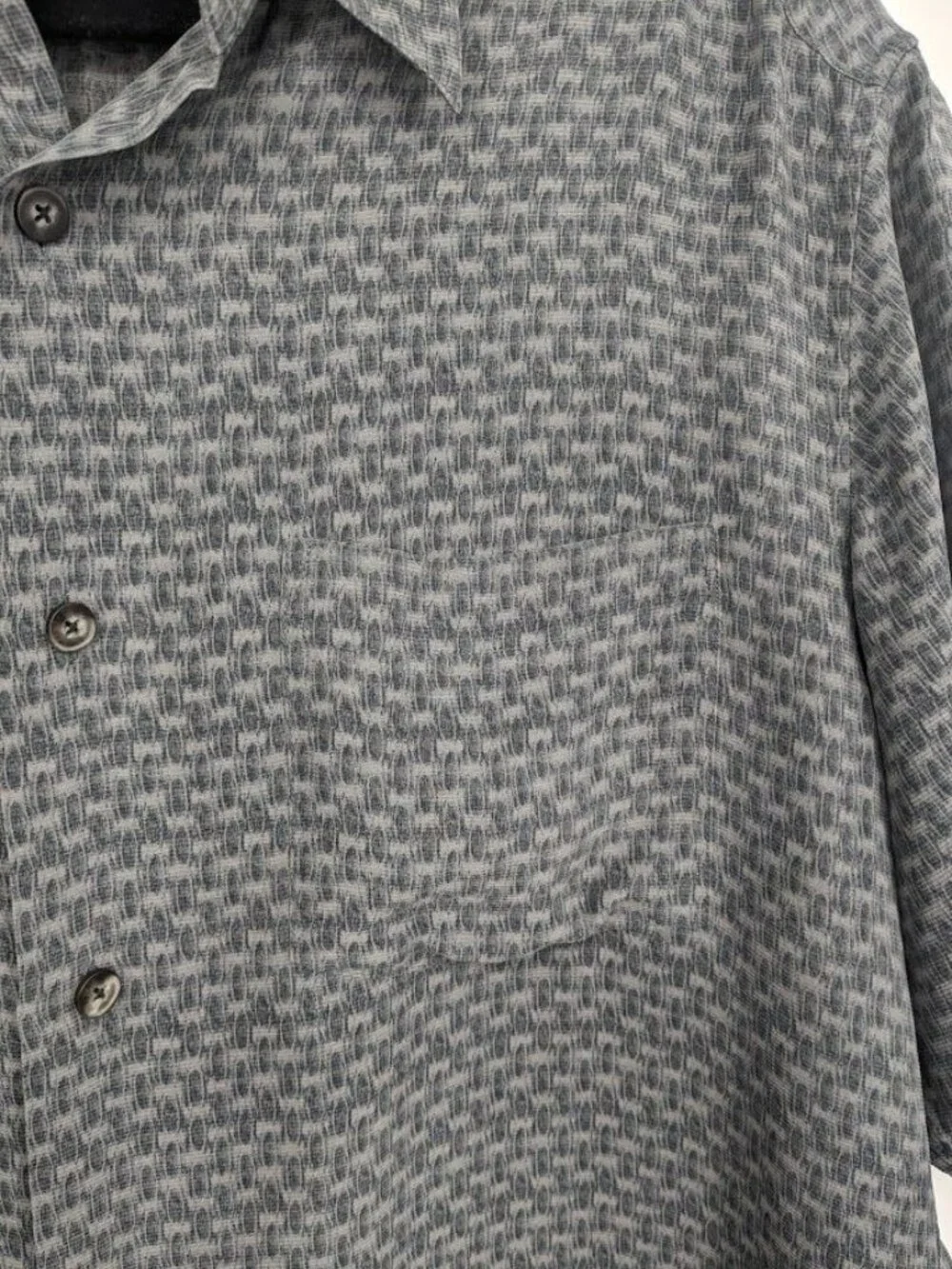Claiborne material silk