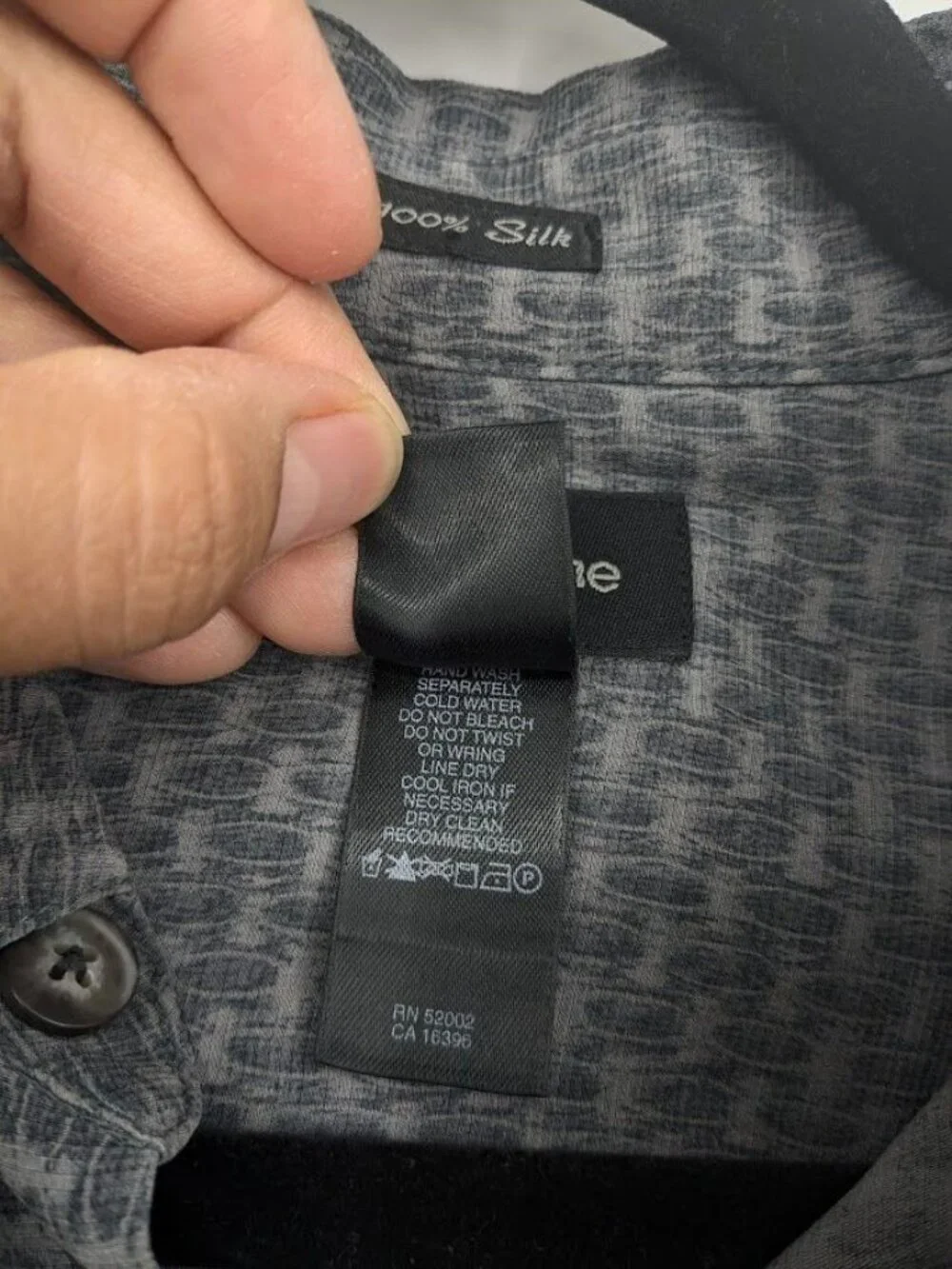 Claiborne material silk