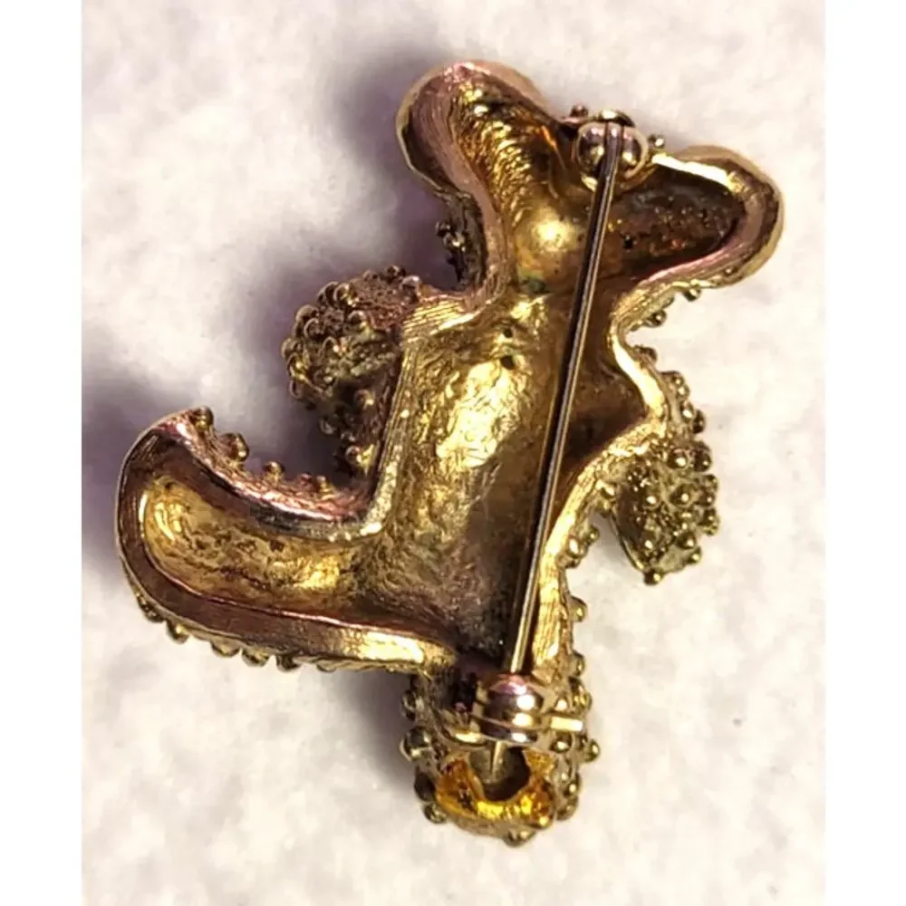 Unbranded eyes goldtone