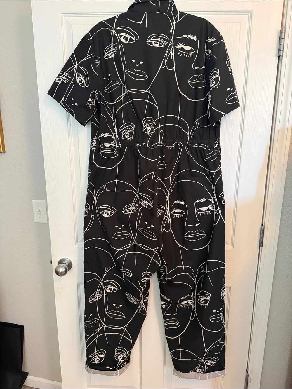 Print All Over Me modern black