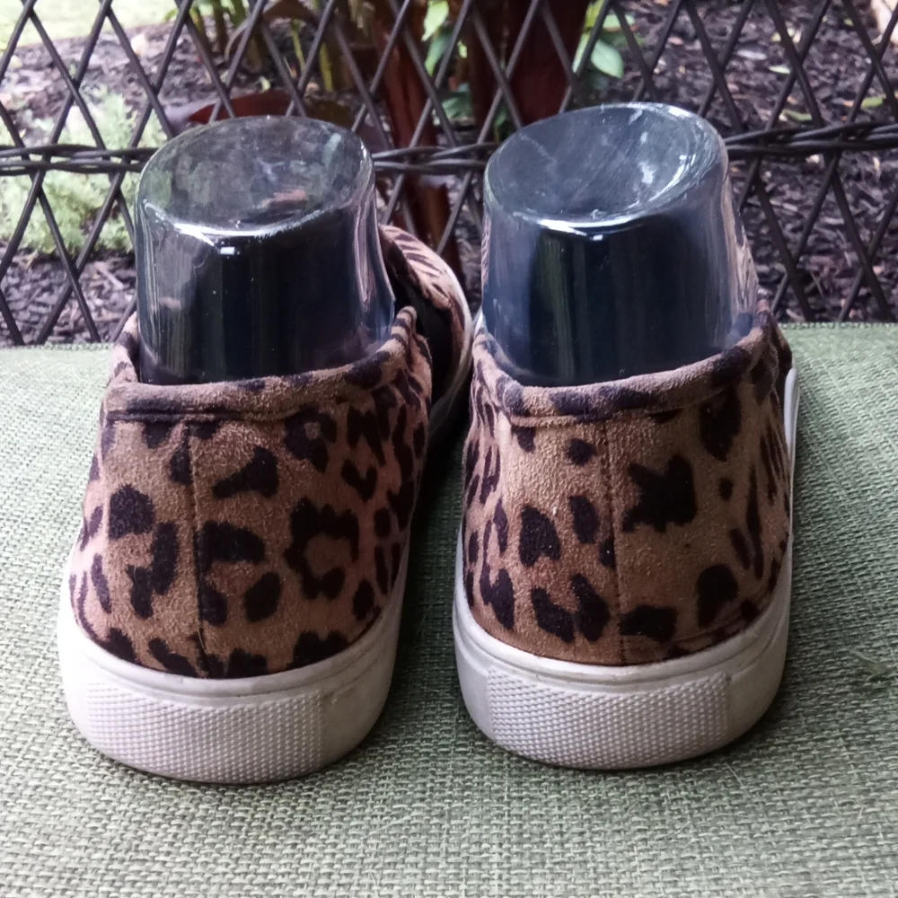 Steve Madden Emlen Cheetah Print Slip On Sneakers Women's Size 8.5.