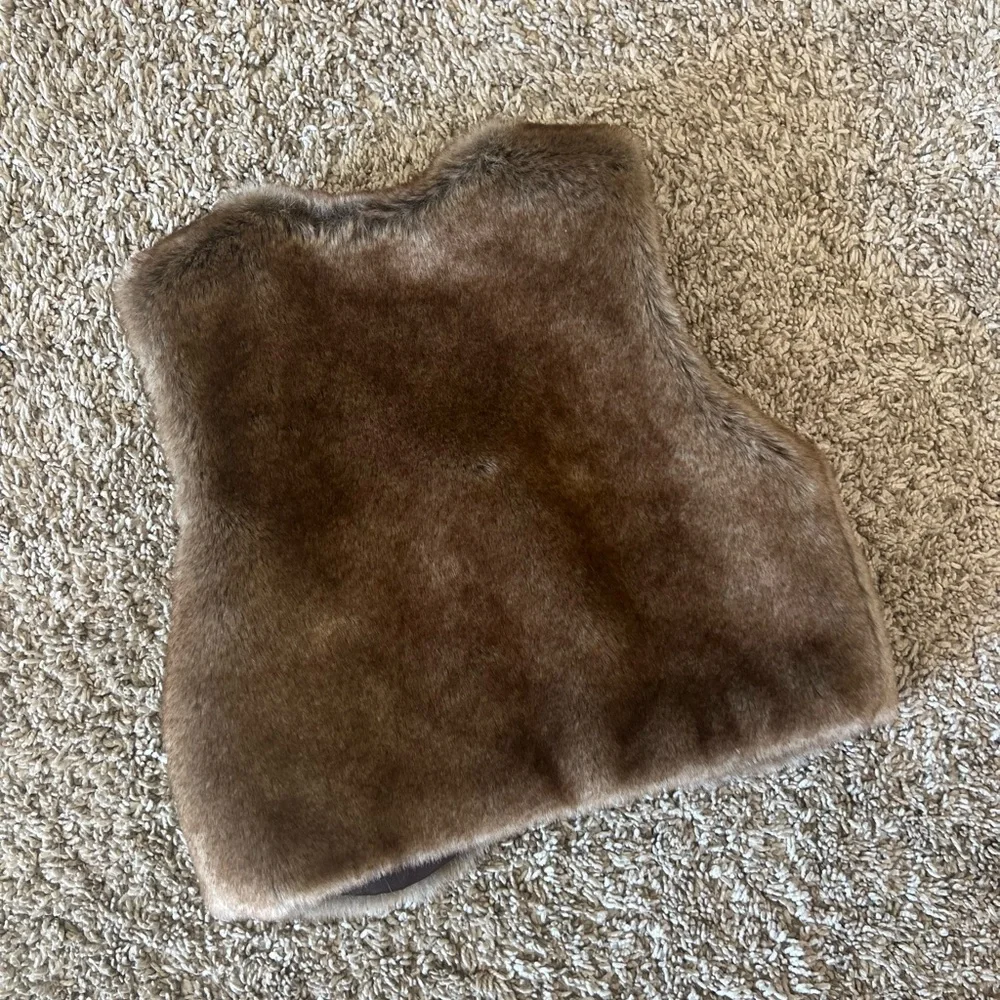 Old Navy Toddler Girl Faux Fur Vest Size 18-24 Months