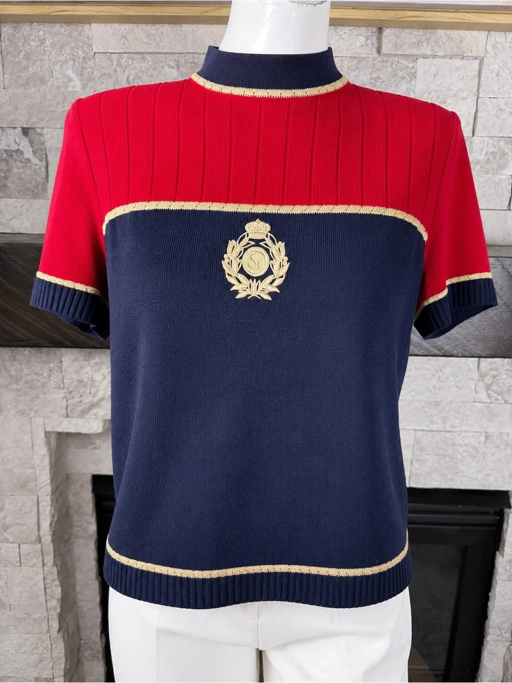 St. John Collection Nautical Crest Knit Top Red Navy Gold Short Sleeve L