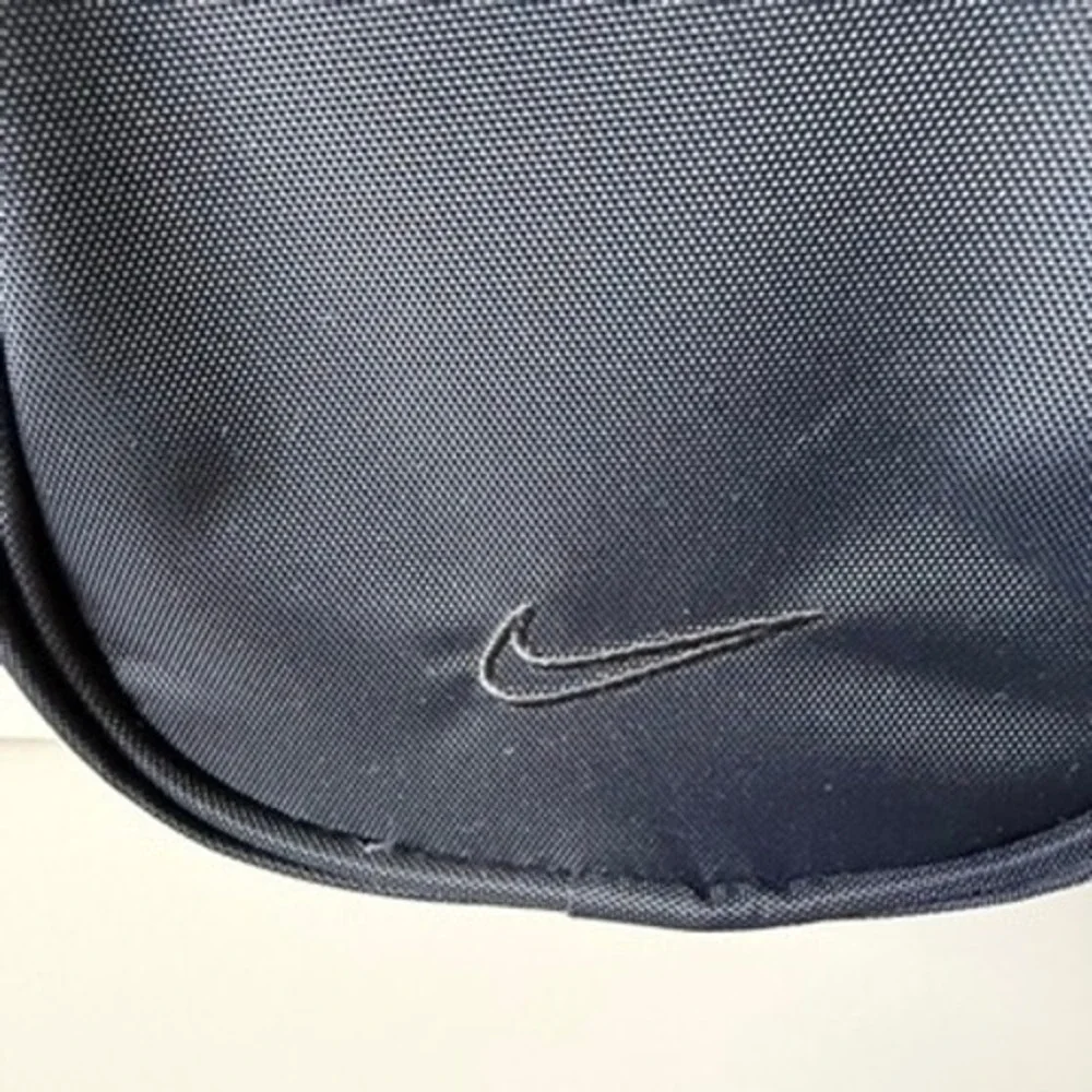 Nike sportswear commute