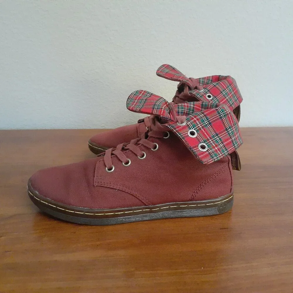 Dr. Martens canvas cherry