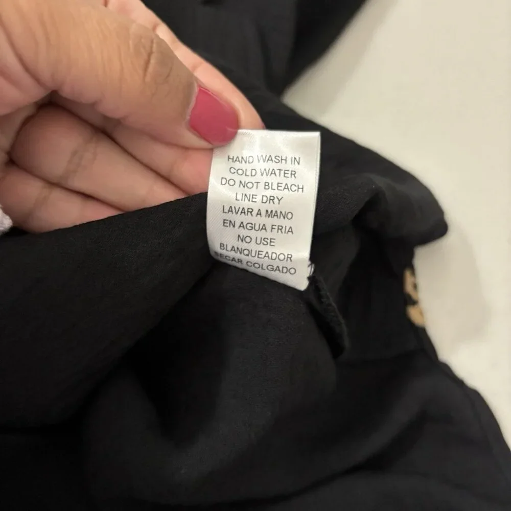 entro oversized button