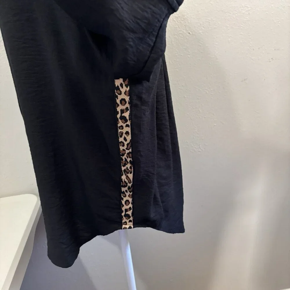 entro oversized button
