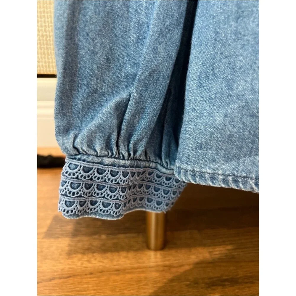 Boden retails $140