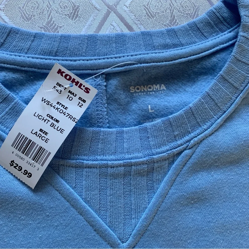 Sonoma Women's Light Blue Crewneck Sweatshirt
