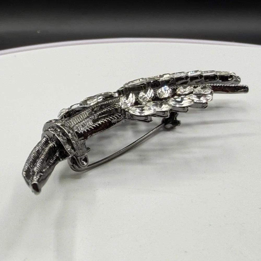 Clear Rhinestone Wheat Sheaf Brooch Silver Tone Marquise Crystal Statement Pin