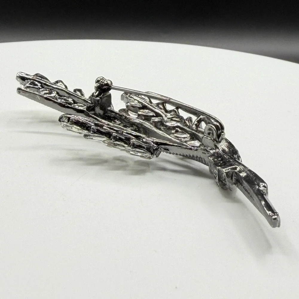 Clear Rhinestone Wheat Sheaf Brooch Silver Tone Marquise Crystal Statement Pin